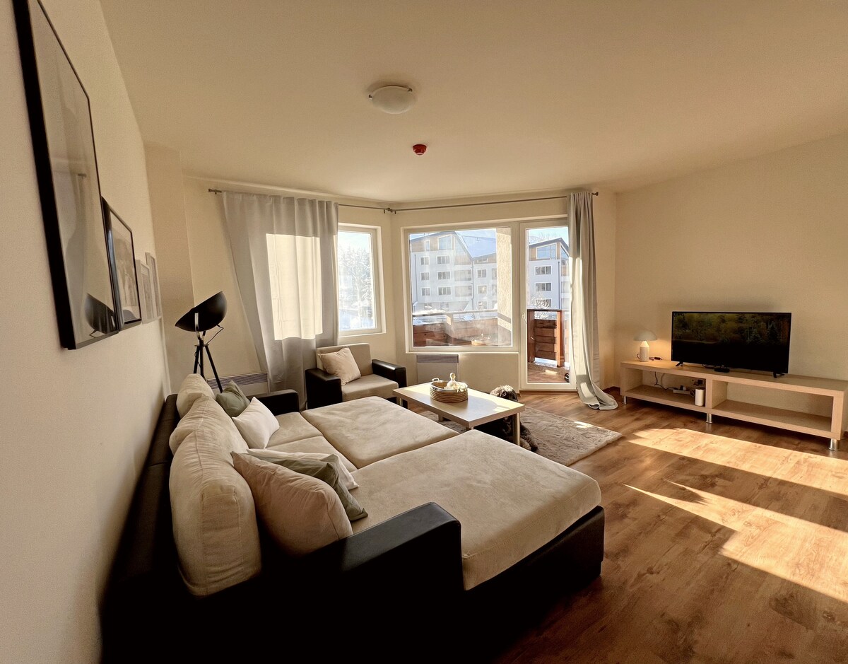 Chic apartment with amazing view — снимка 3