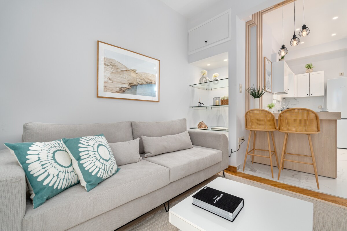 Unique Koukaki Three Bedroom — снимка 2