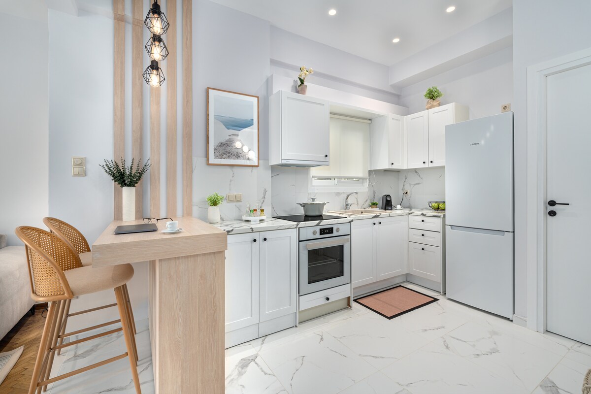 Unique Koukaki Three Bedroom — снимка 5