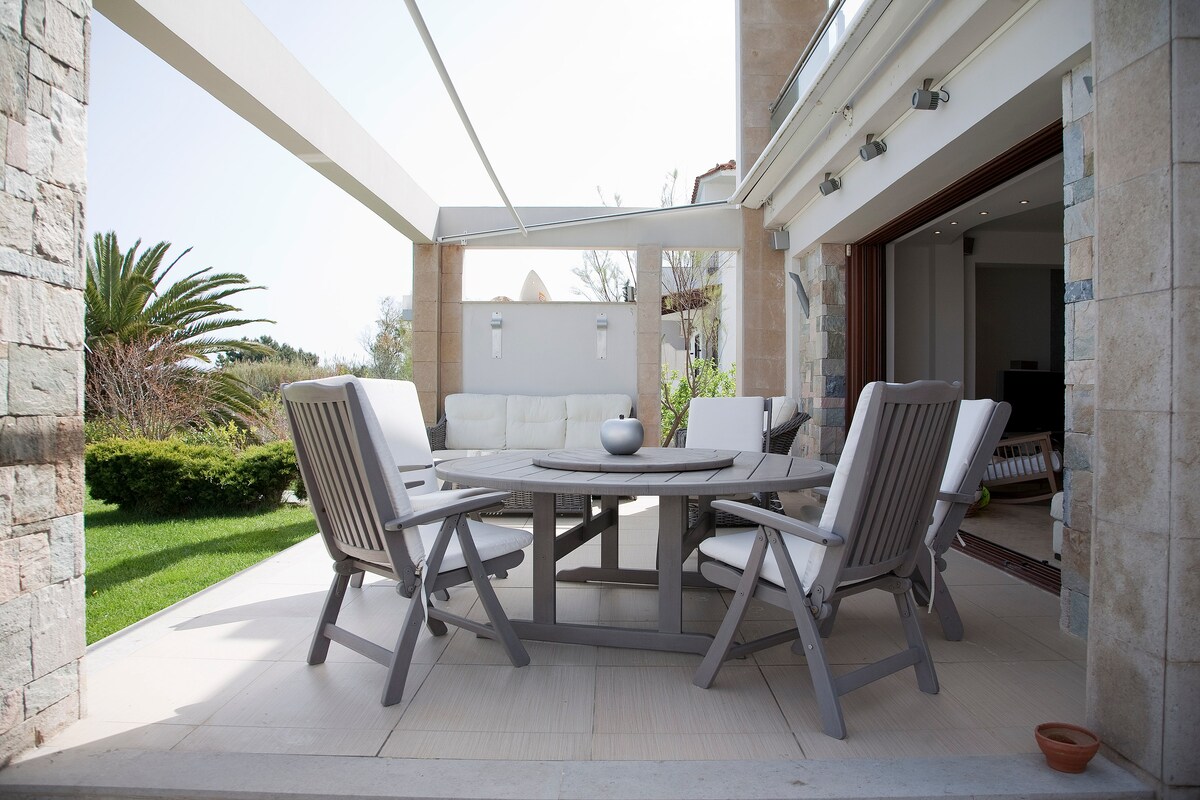 Luxury Seafront Villa Filothei — снимка 2