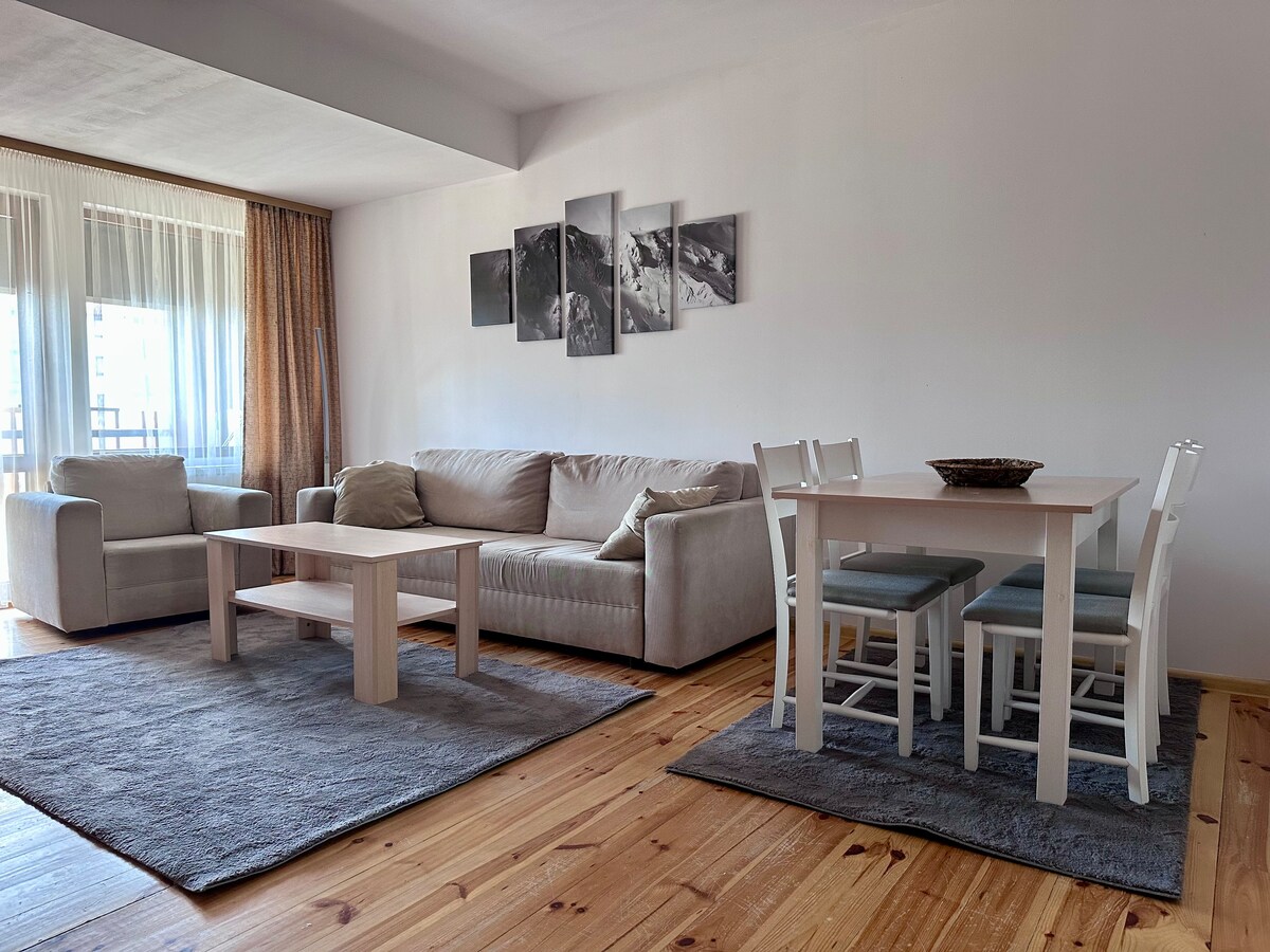 2 Bedroom apartment next to the Gondola — снимка 2