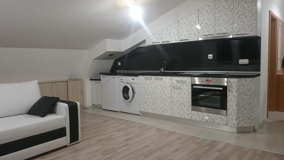 Tony's Apartment — снимка 5