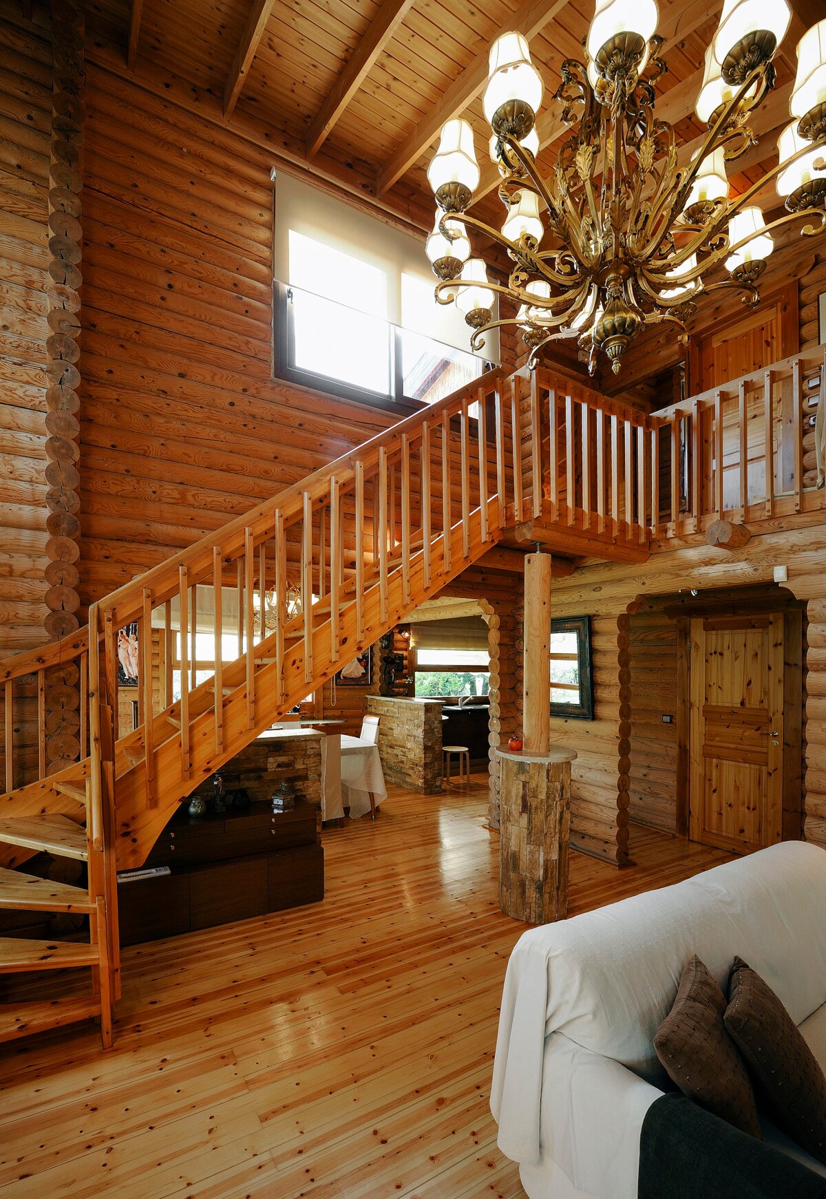 Luxurious Finnish Wooden House on the Countryside — снимка 2