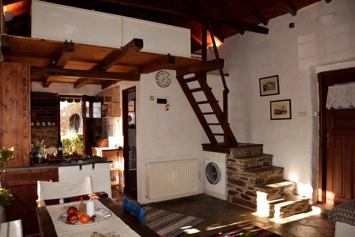 Traditional Greek cottage — Къща в Chalkidiki