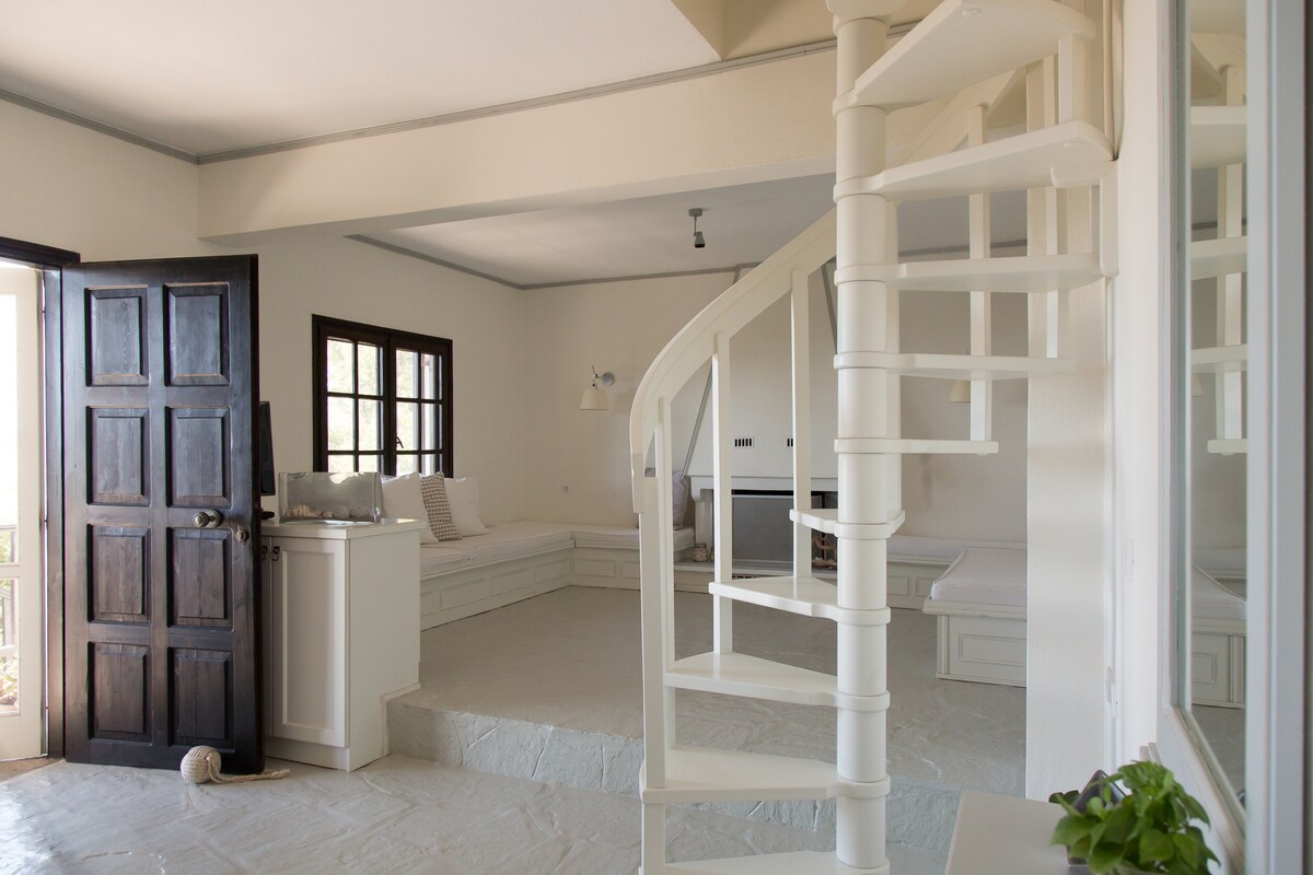 Dafni's beachfront house — снимка 5