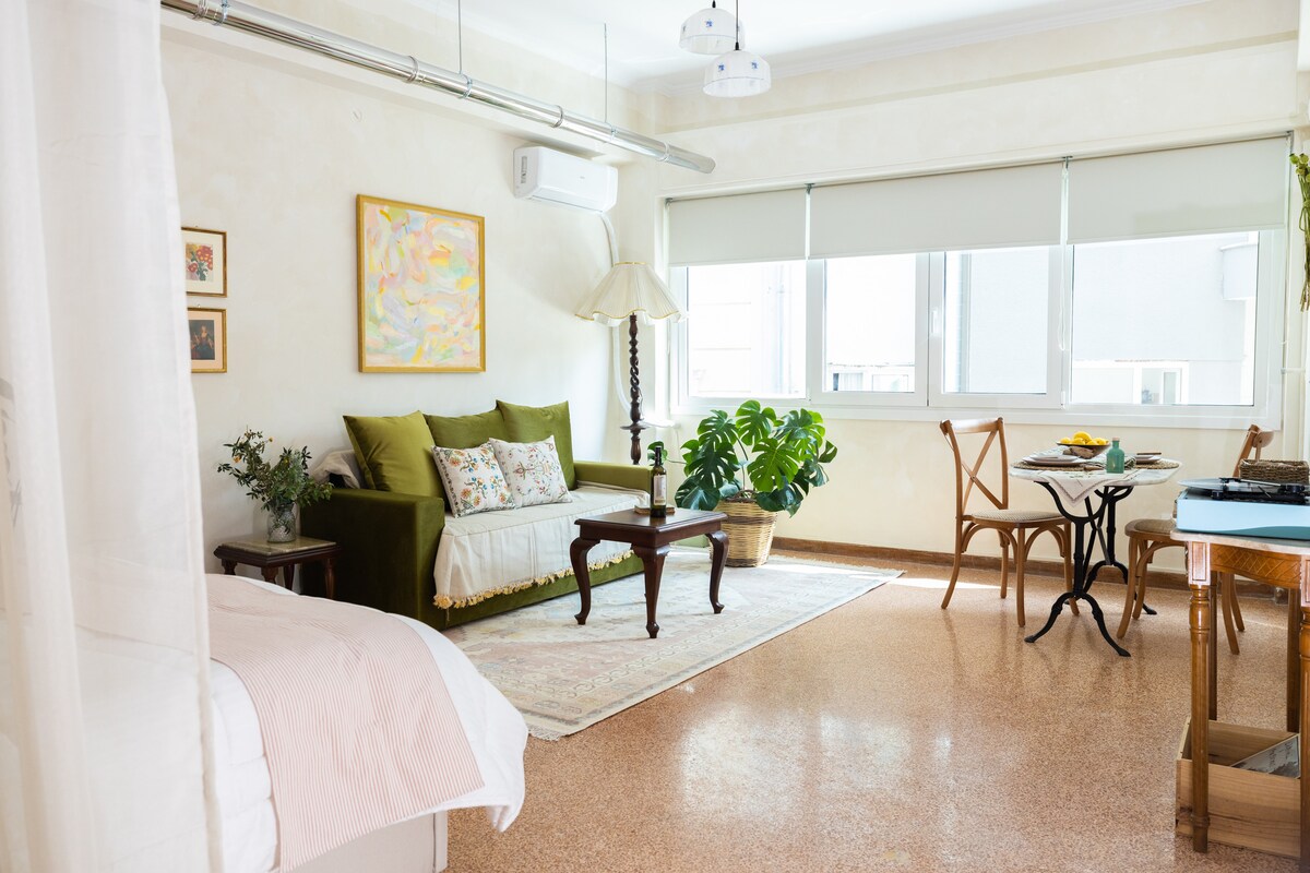 12min to Acropolis-Eclectic home — Апартамент в Athens